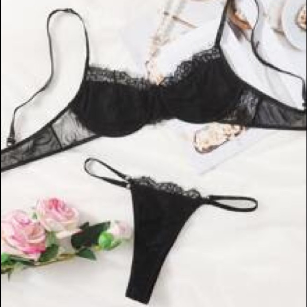Black 2 Piece set 🖤